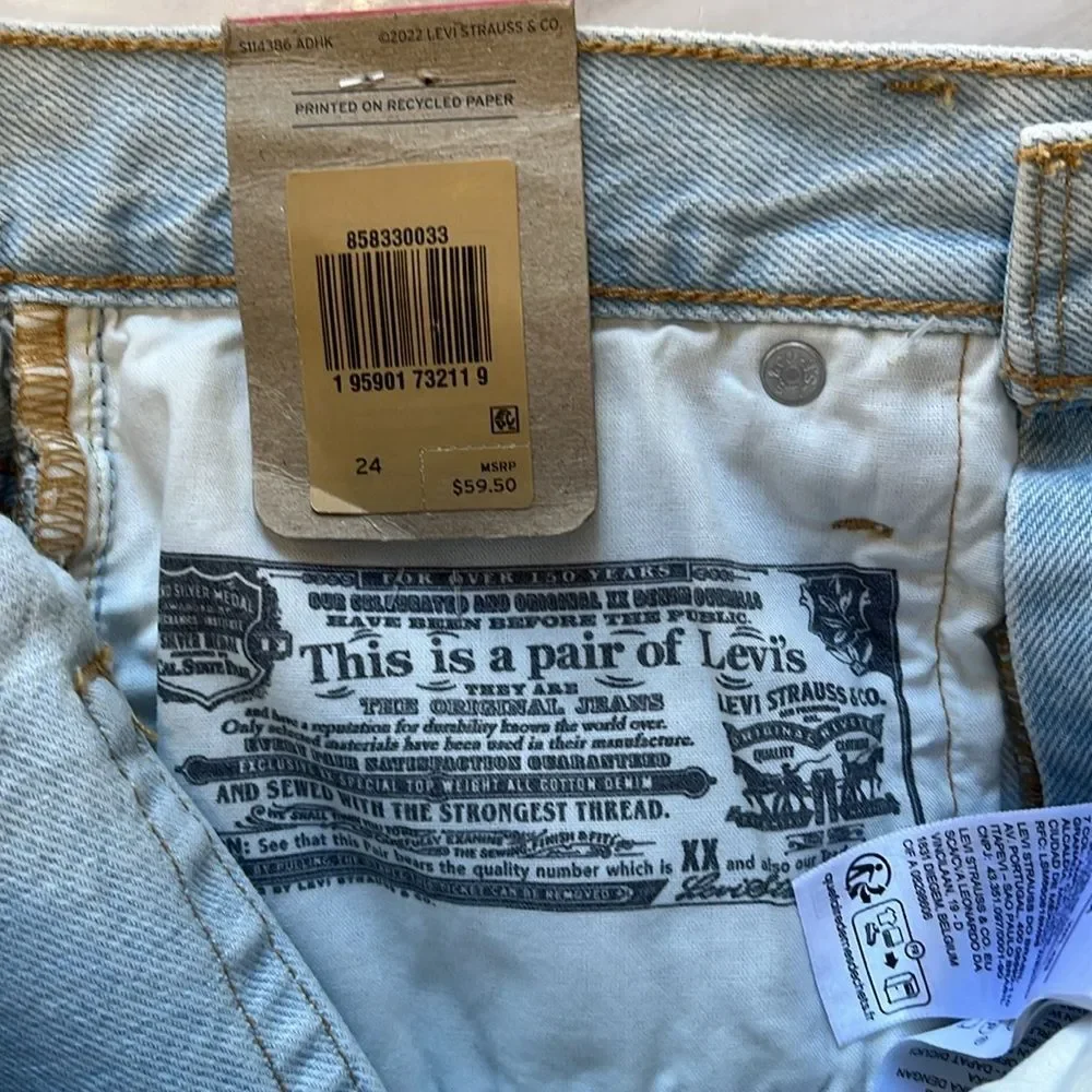 NWT Levi's 90's 501 Distressed High Rise Button Fly Denim Short in light wash 24